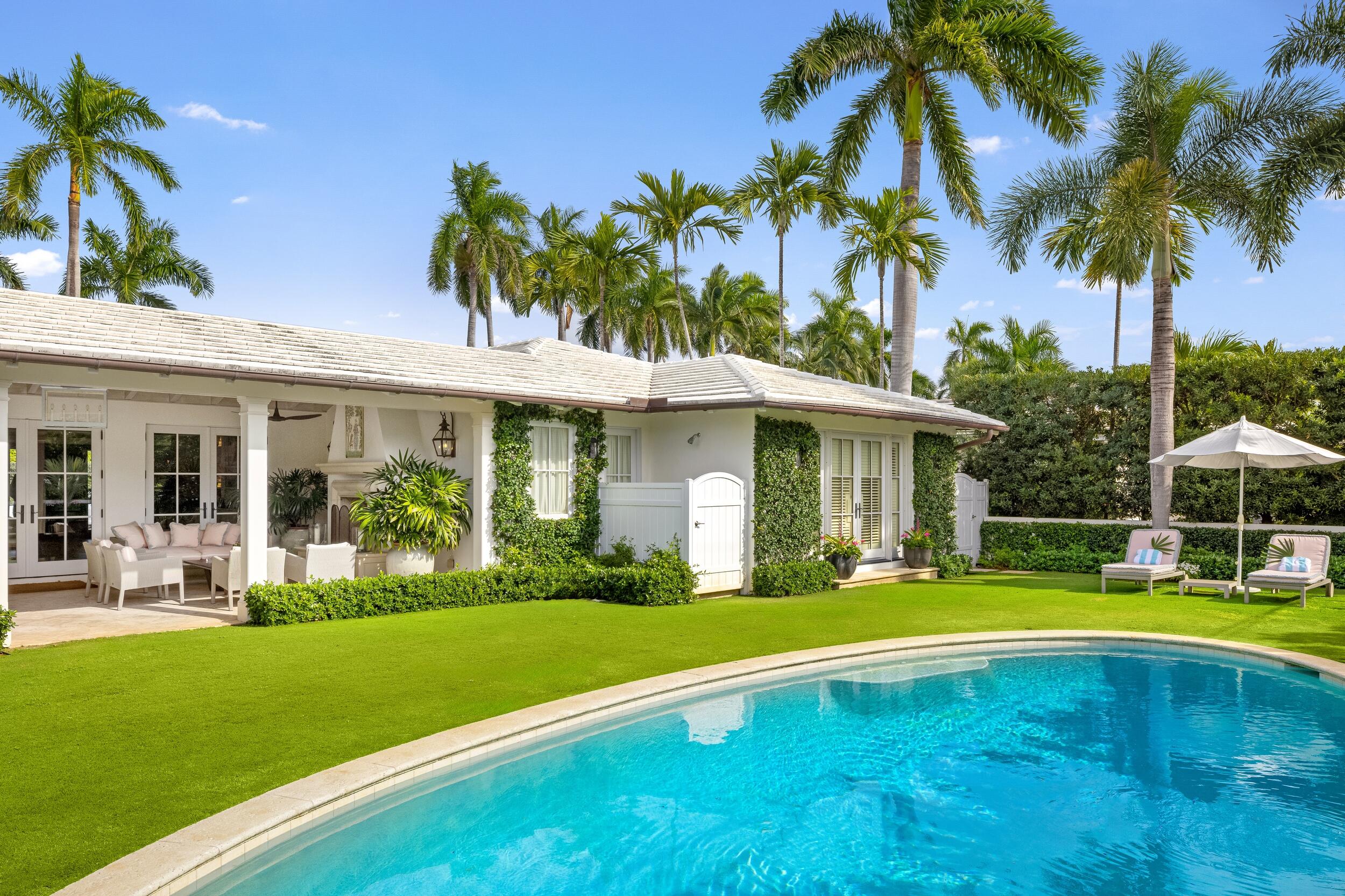 Palm Beach photo 1