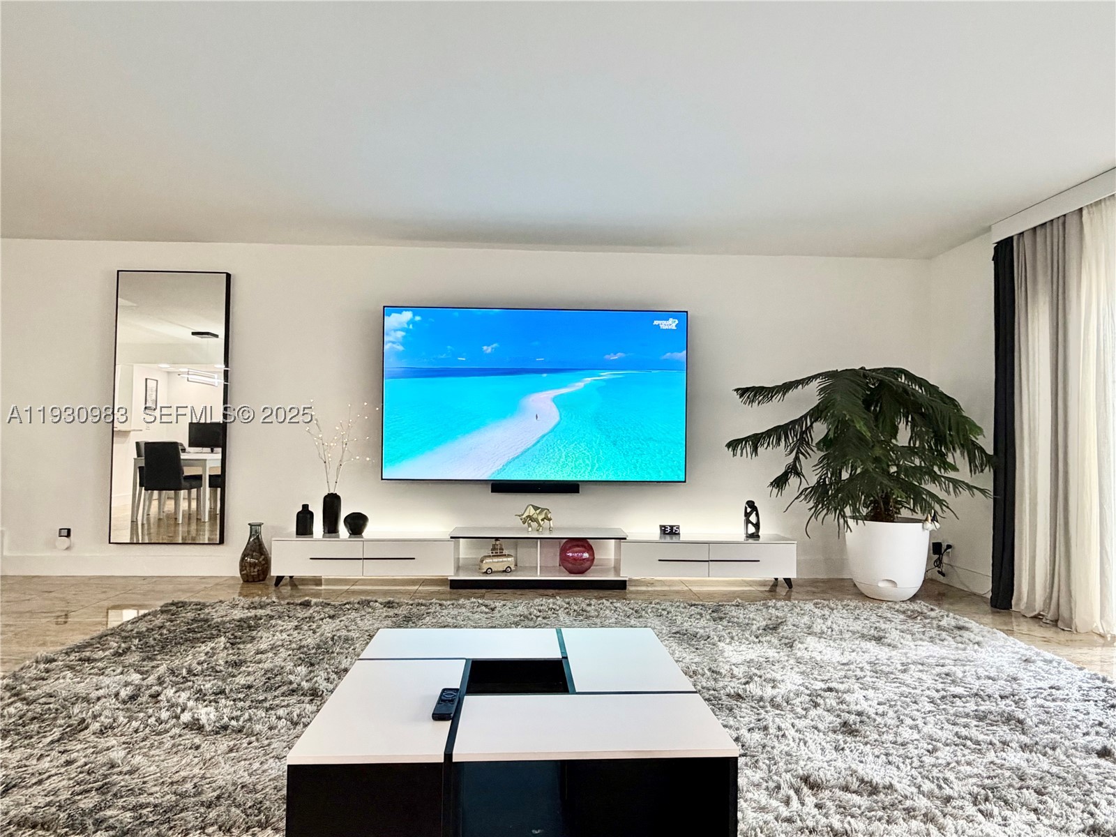 Hallandale Beach photo 4
