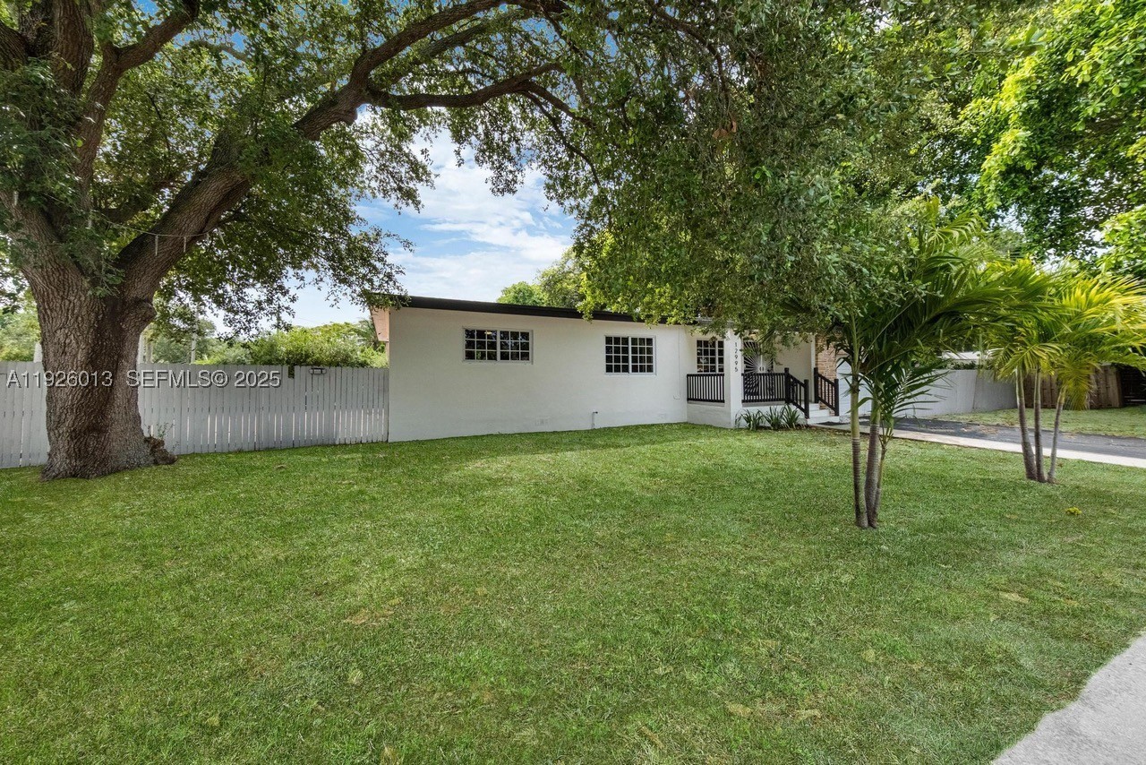 North Miami photo 4
