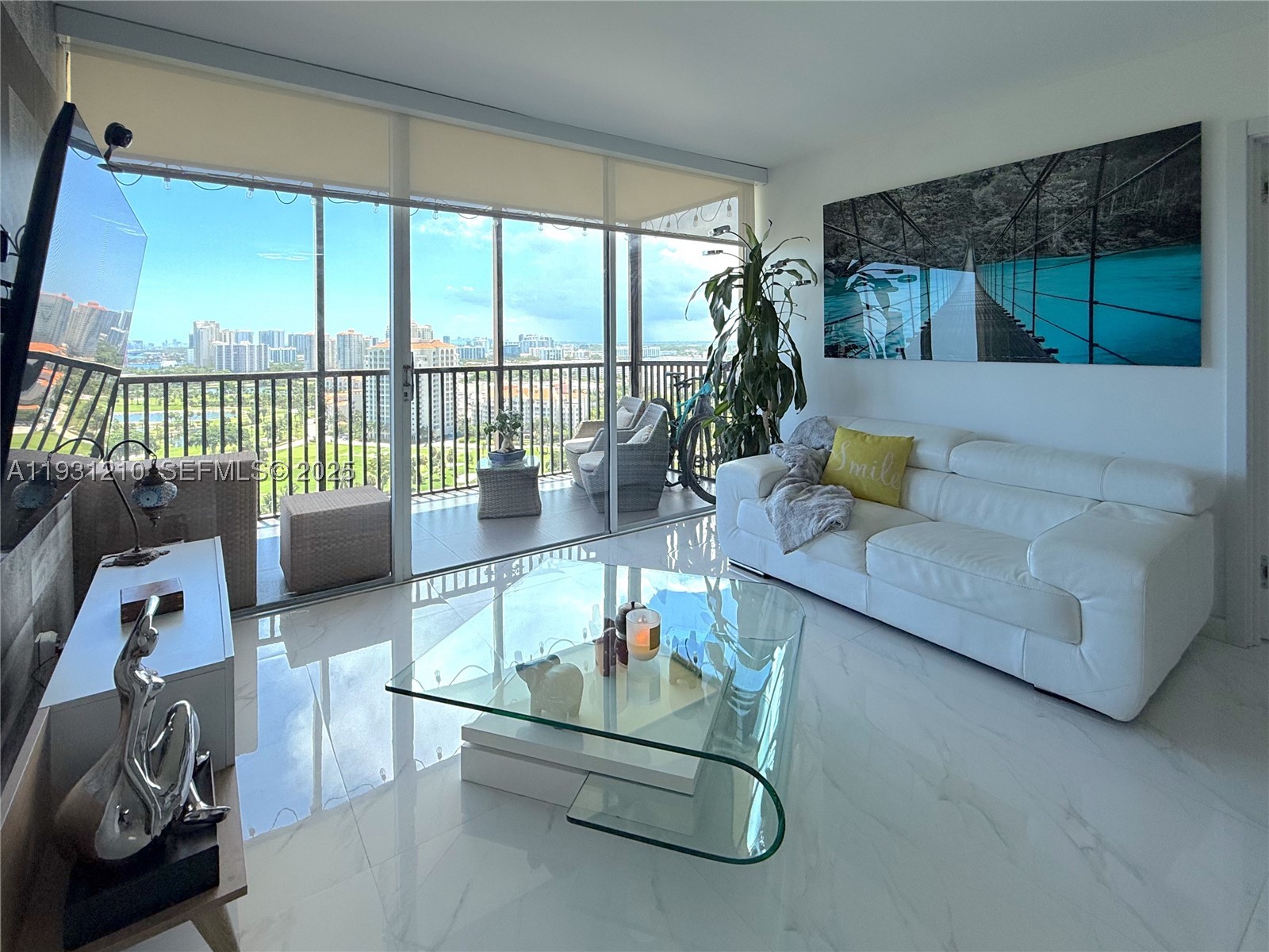 Aventura photo 1