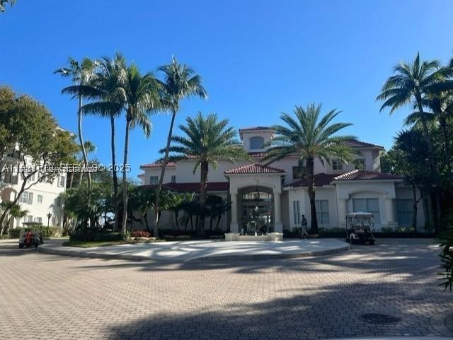 Aventura photo 2