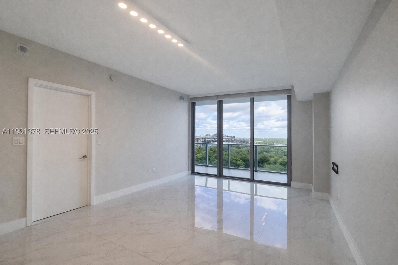 North Miami Beach photo 4