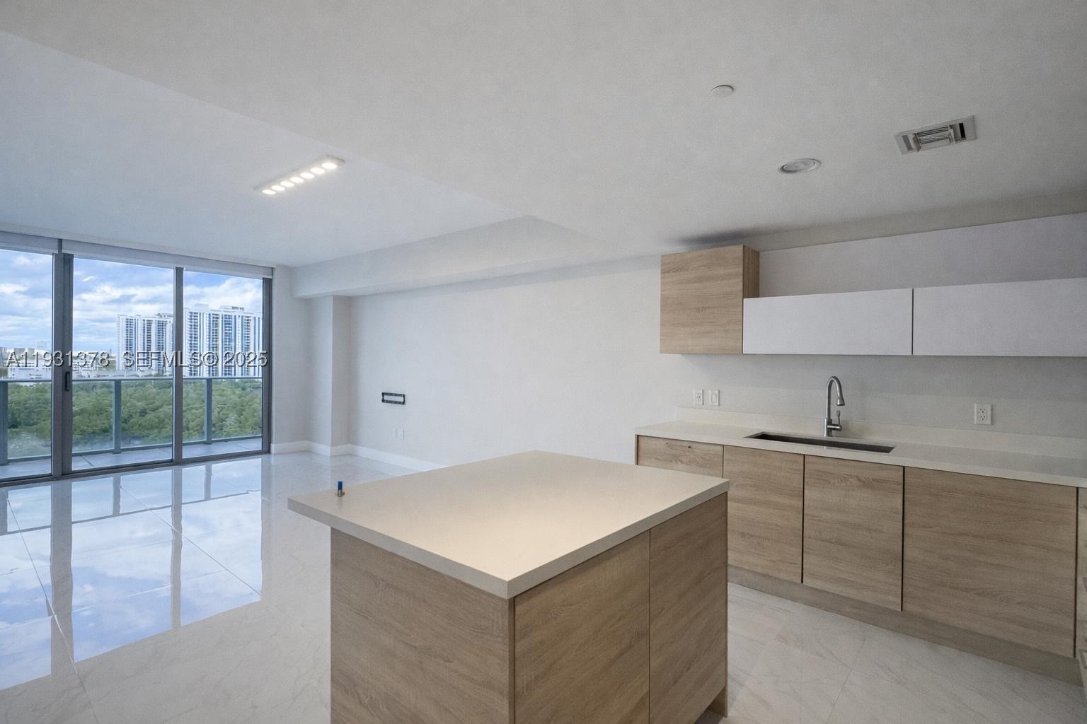 North Miami Beach photo 5