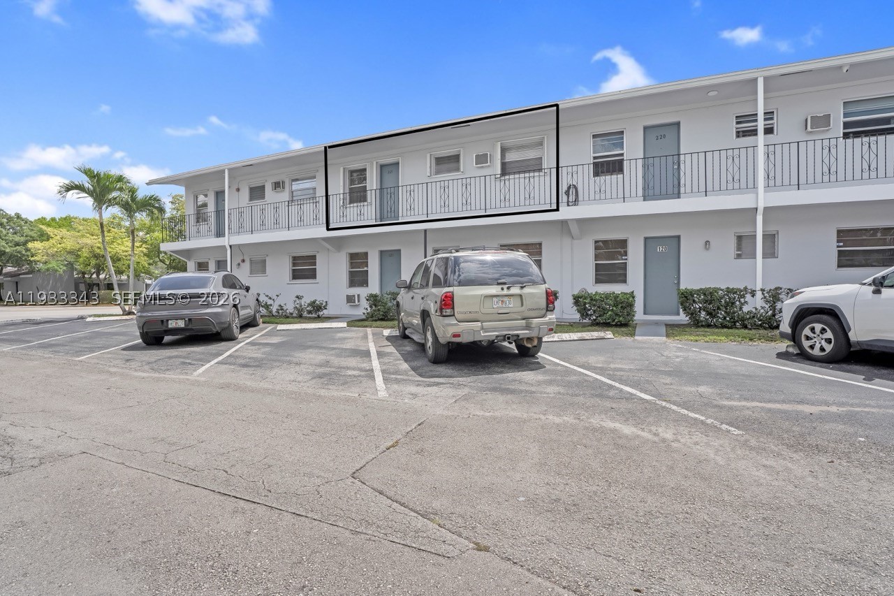 Pembroke Pines photo 1