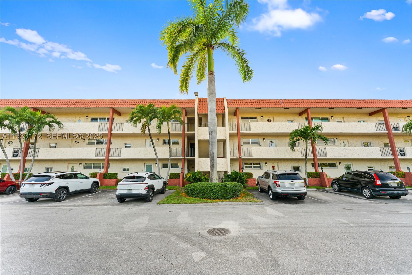 Pembroke Pines photo 2