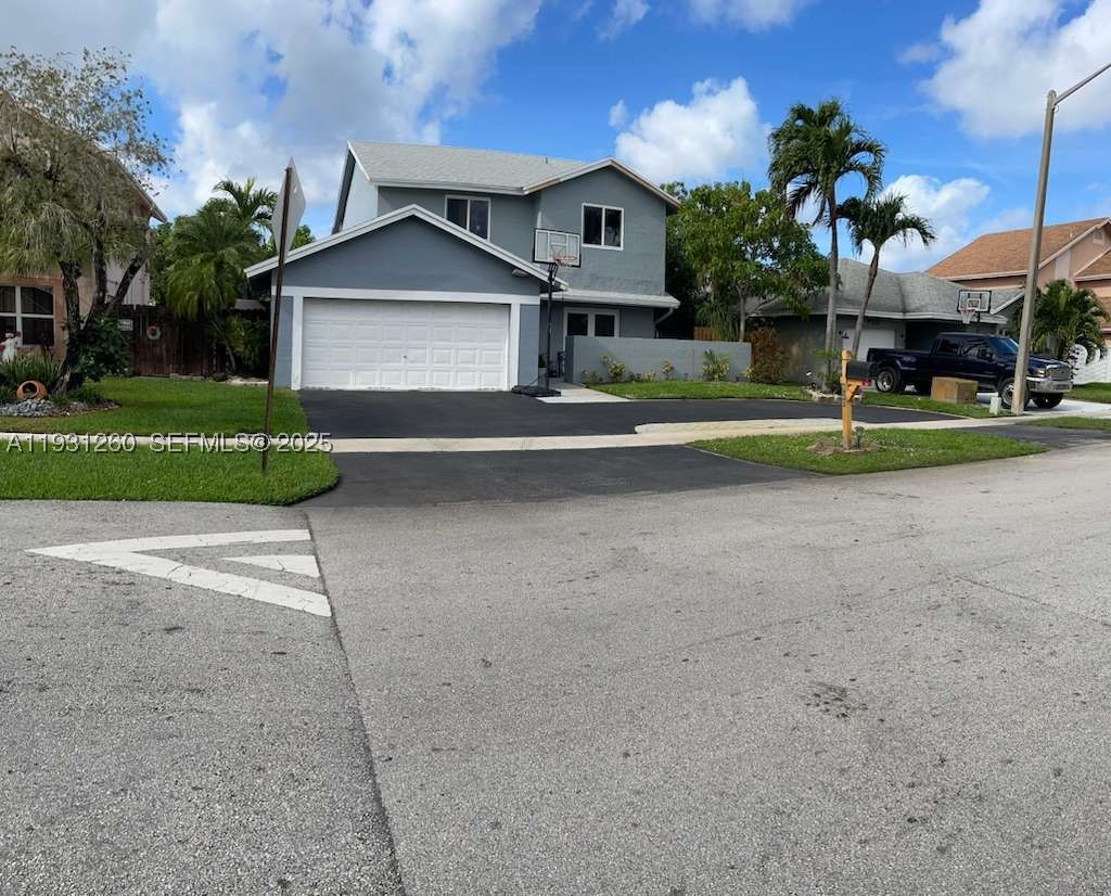 Pembroke Pines photo 1