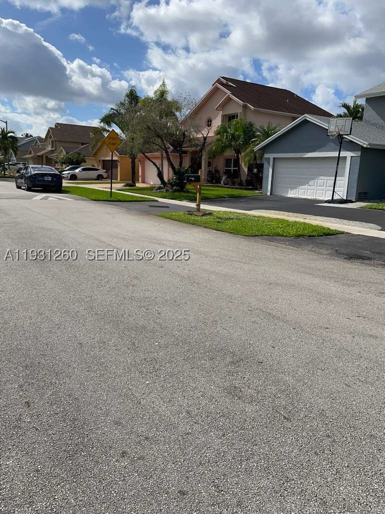 Pembroke Pines photo 4