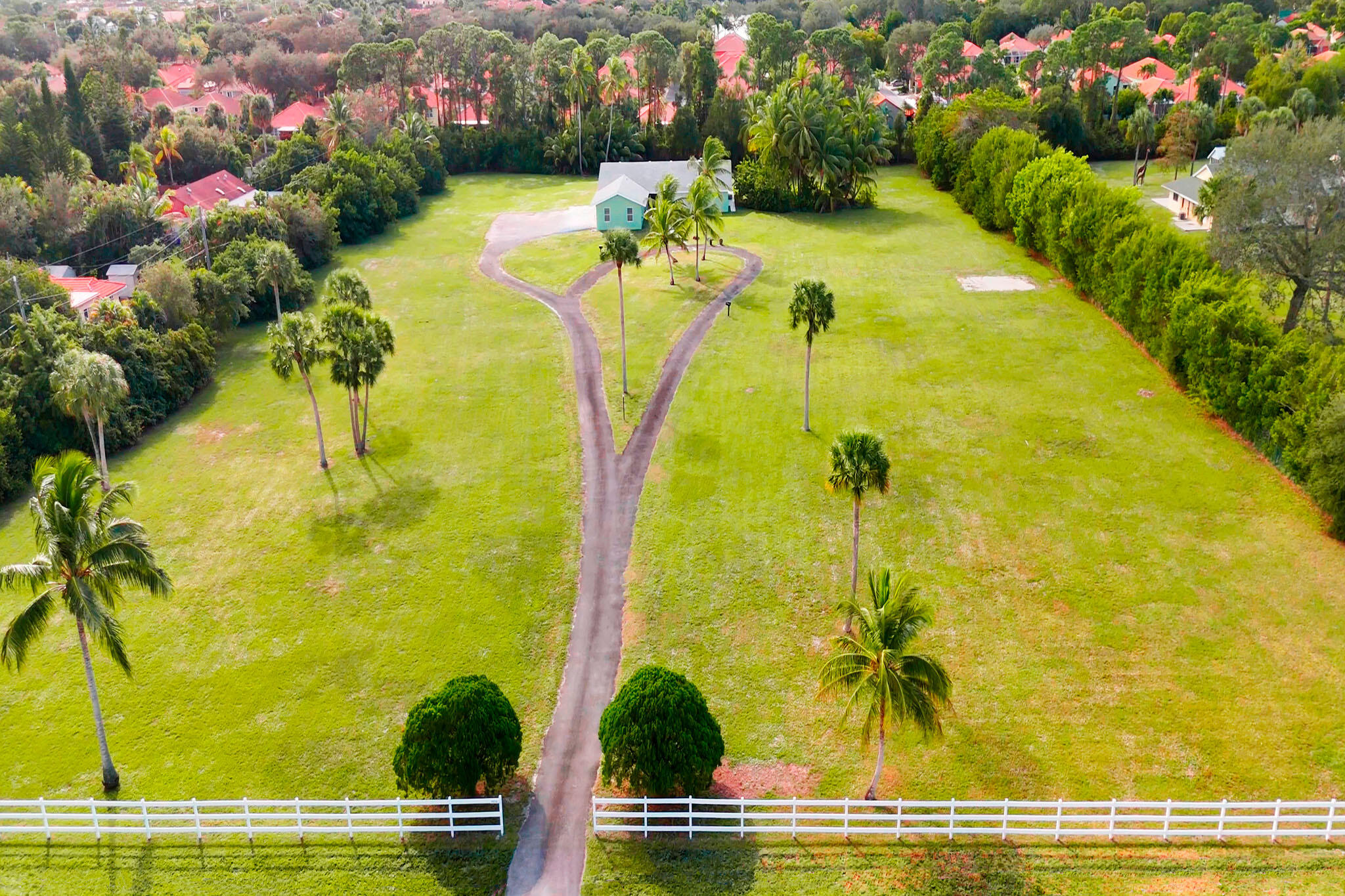 Palm Beach Gardens photo 1