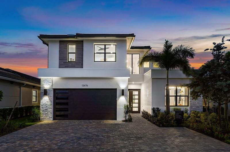 Palm Beach Gardens photo 1