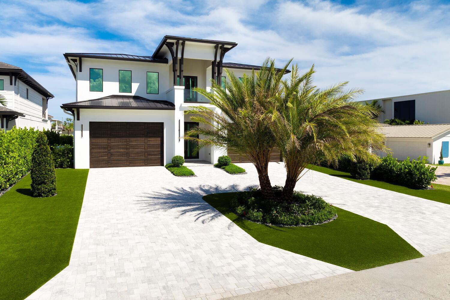 Palm Beach Gardens photo 1