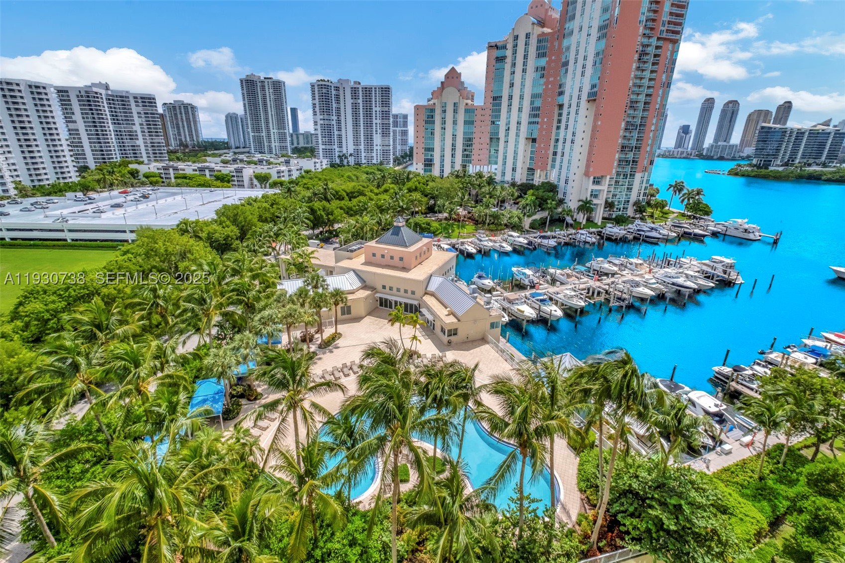 Aventura photo 2