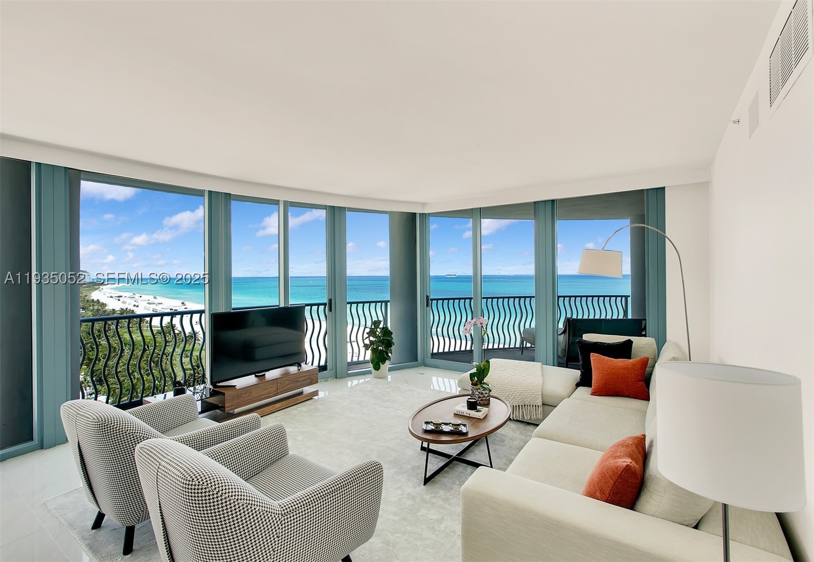 Miami Beach photo 2