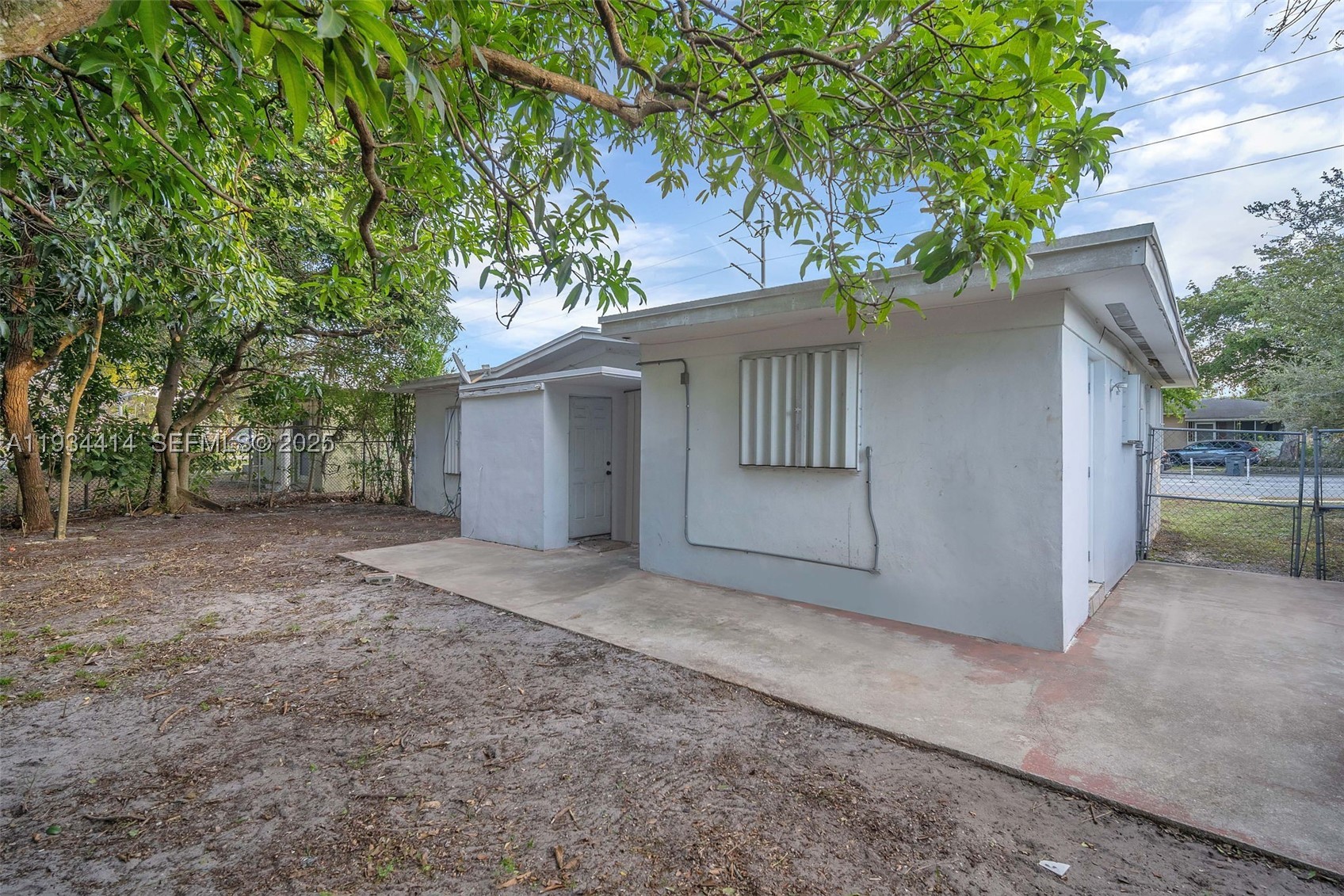 North Miami photo 4