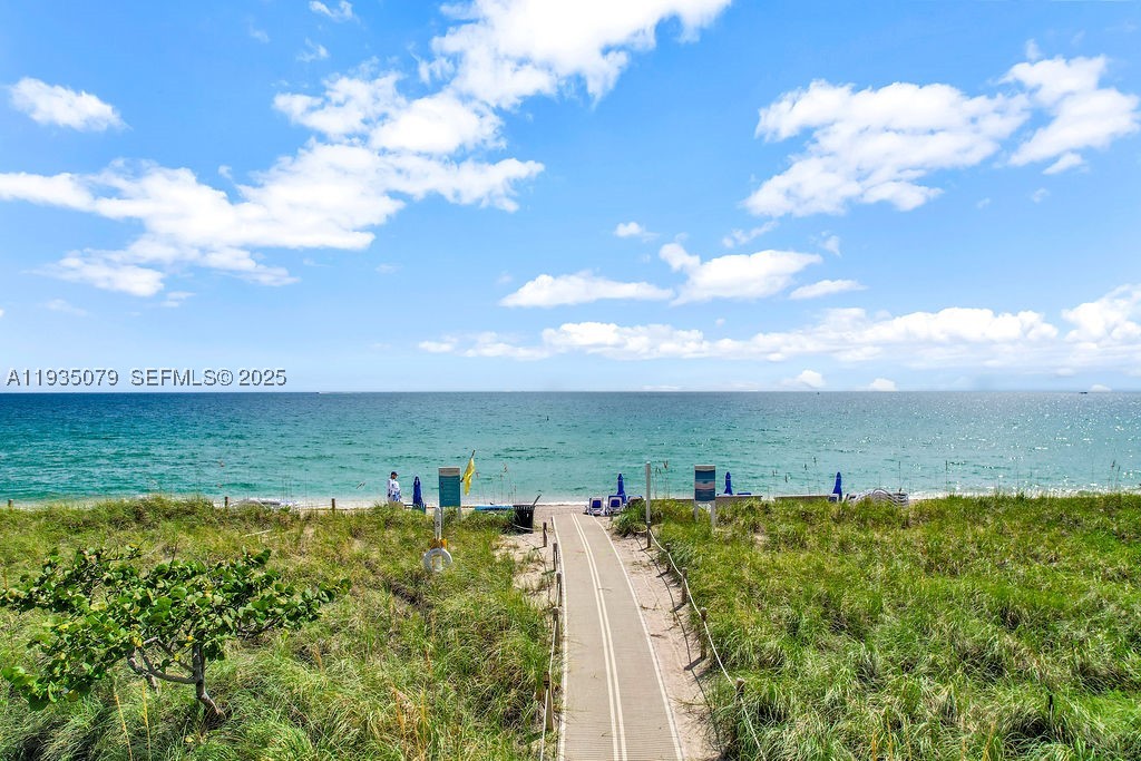 Bal Harbour photo 1