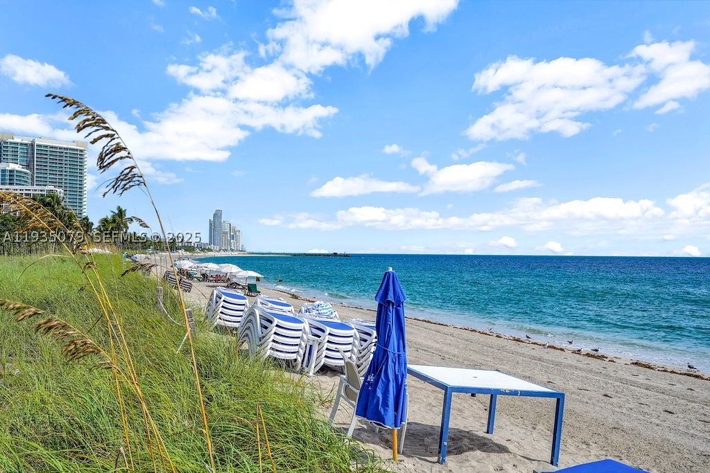 Bal Harbour photo 2