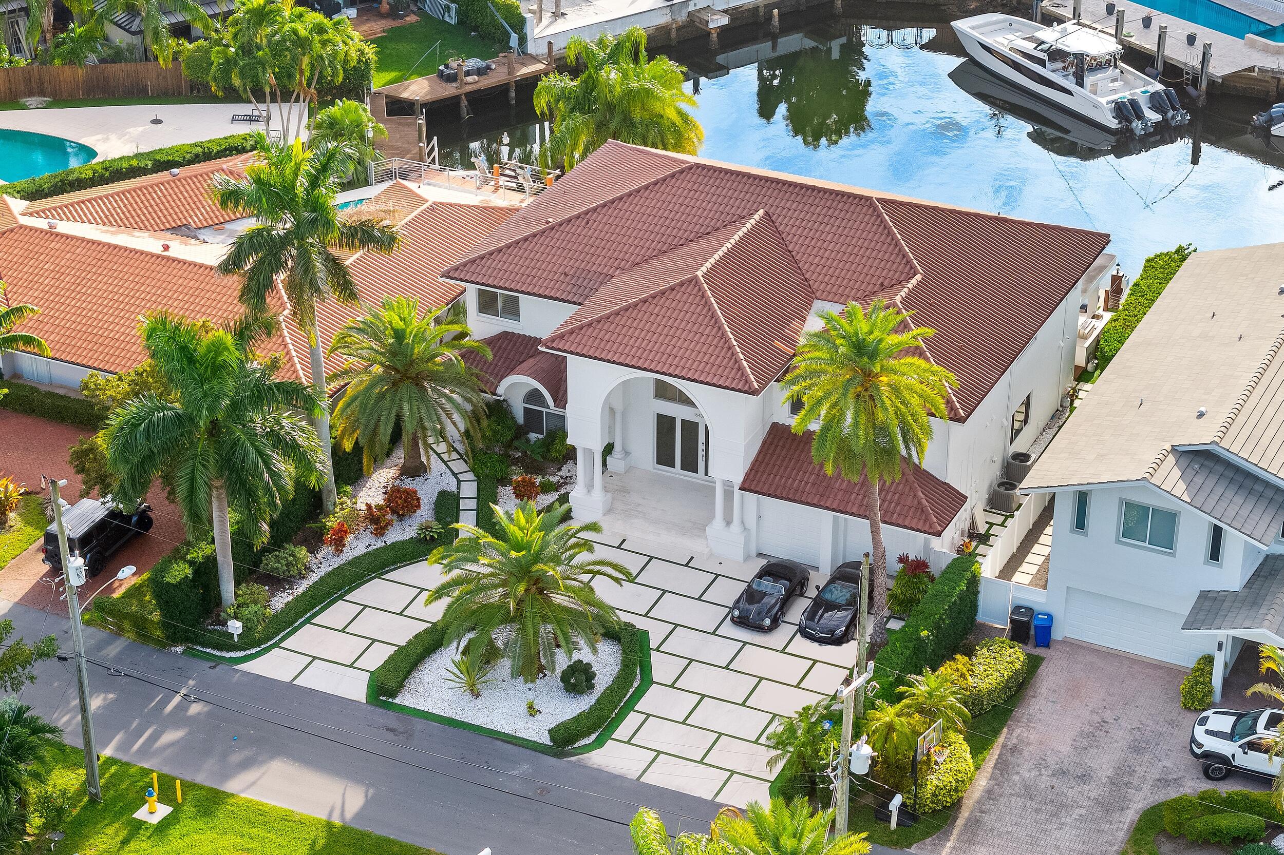 North Miami Beach photo 2