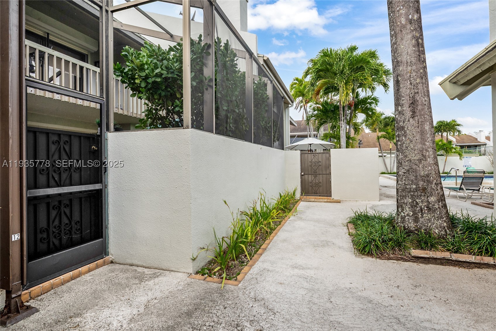 South Miami photo 4