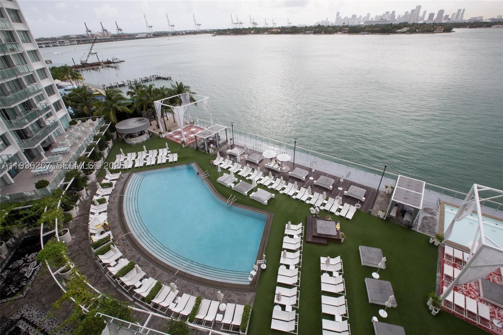 Miami Beach photo 2