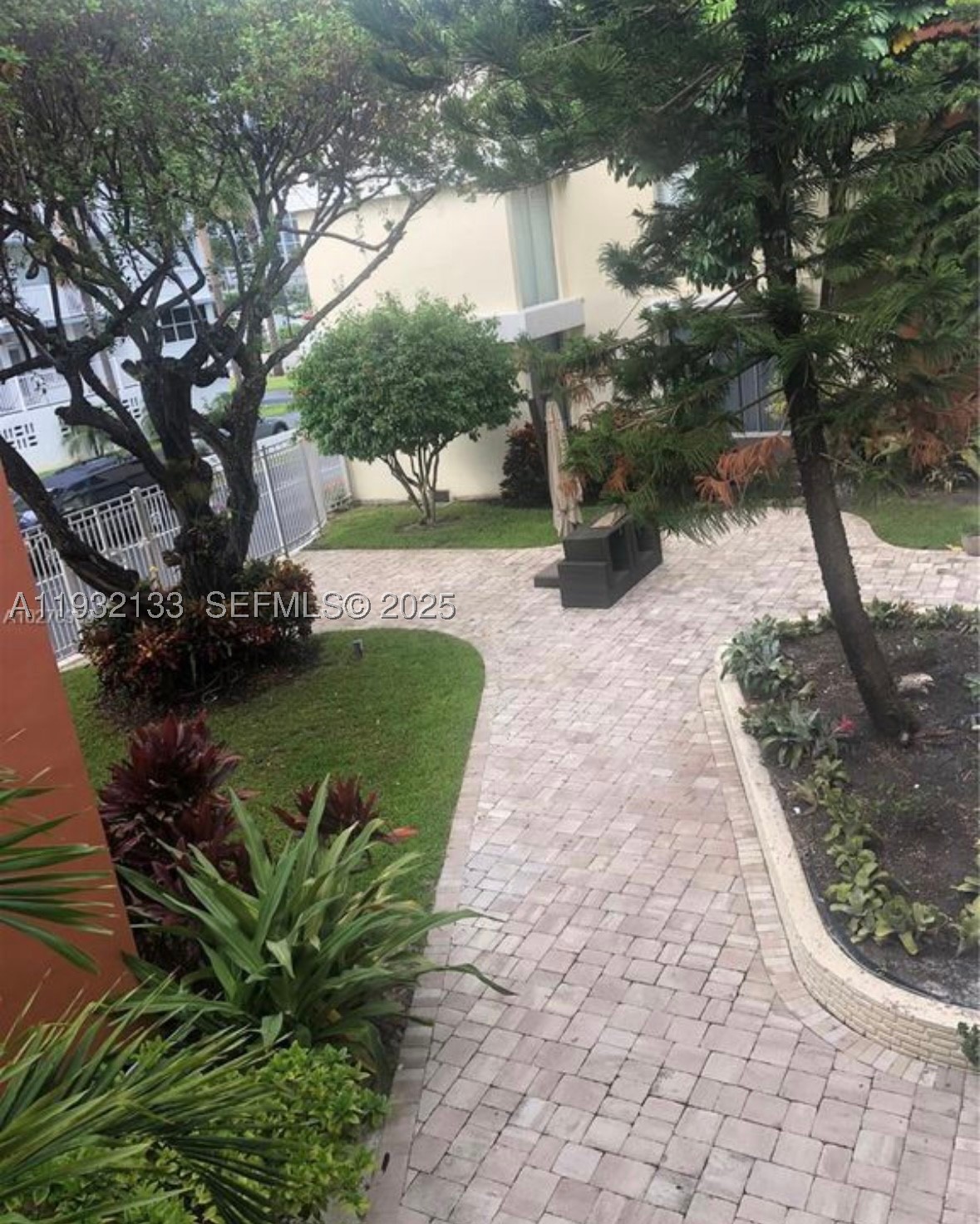 Bal Harbour photo 4