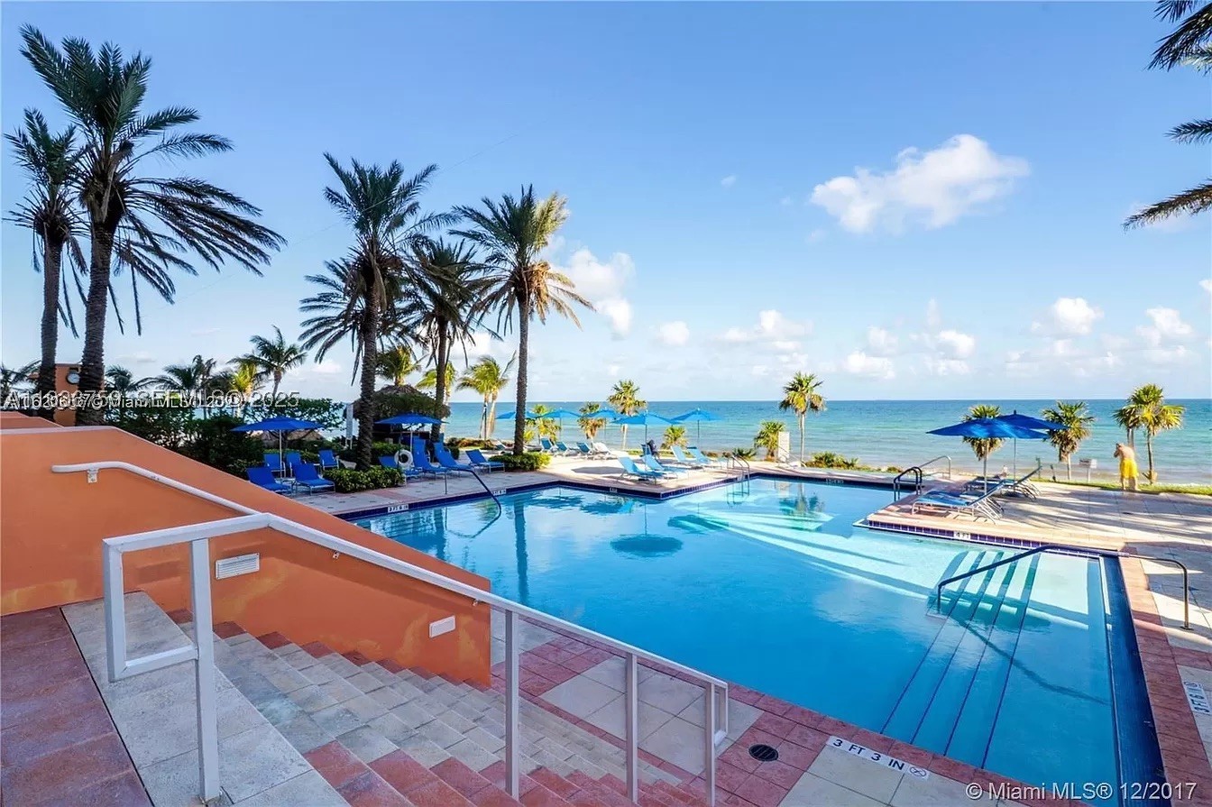 Sunny Isles Beach photo 2