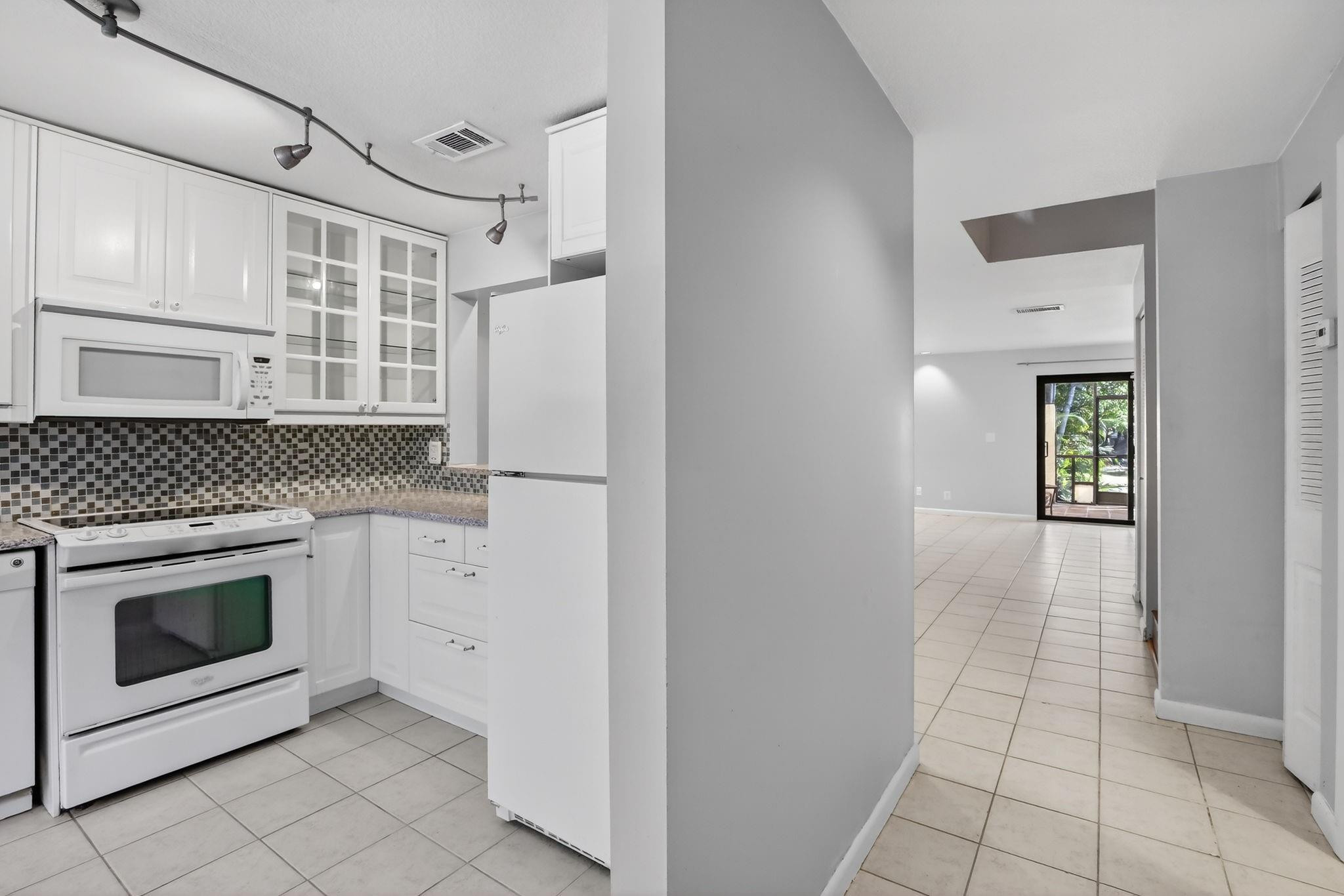 Pembroke Pines photo 4