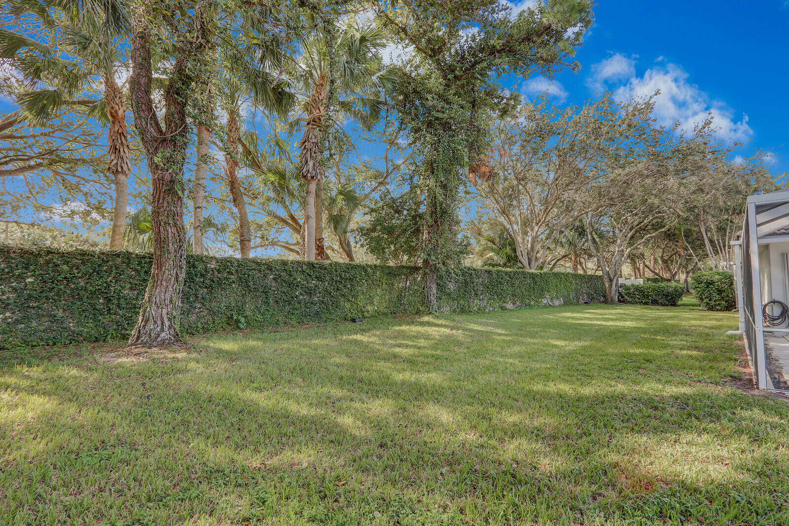 Palm Beach Gardens photo 3