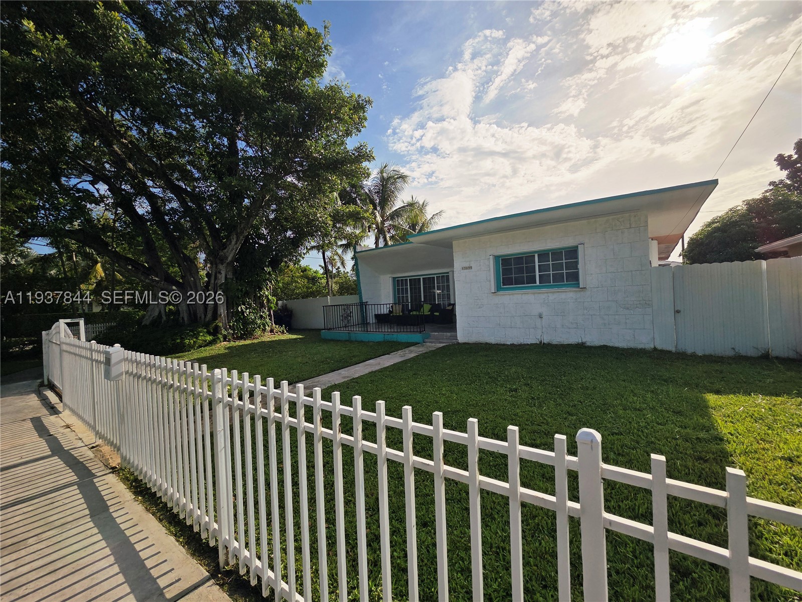 North Miami photo 2