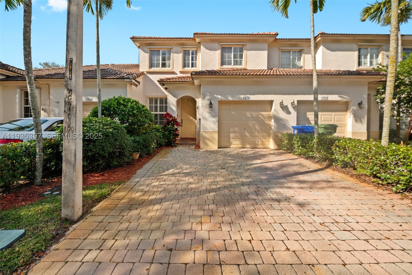 Pembroke Pines photo 1