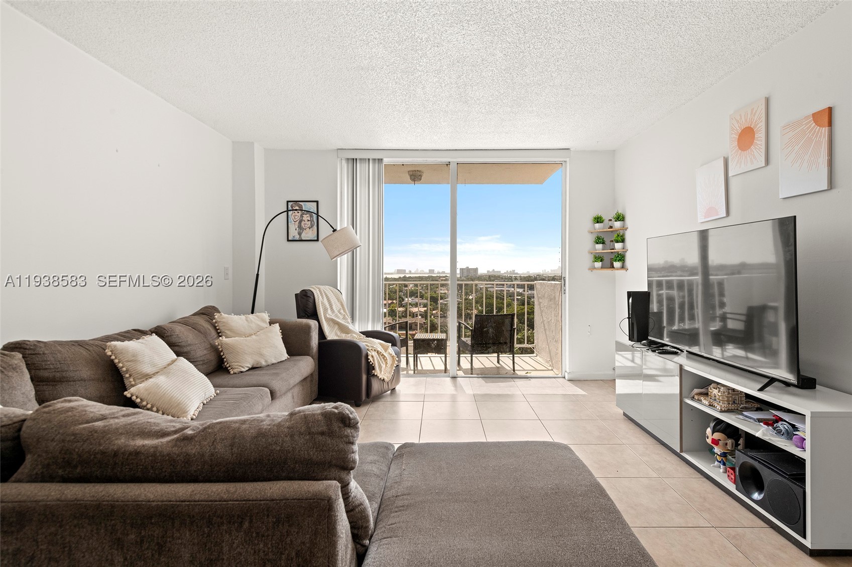 North Miami photo 4