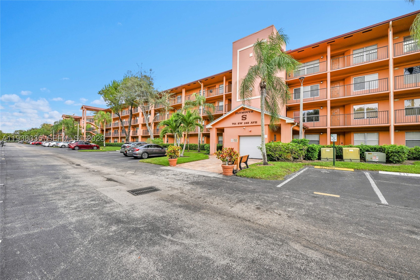 Pembroke Pines photo 2