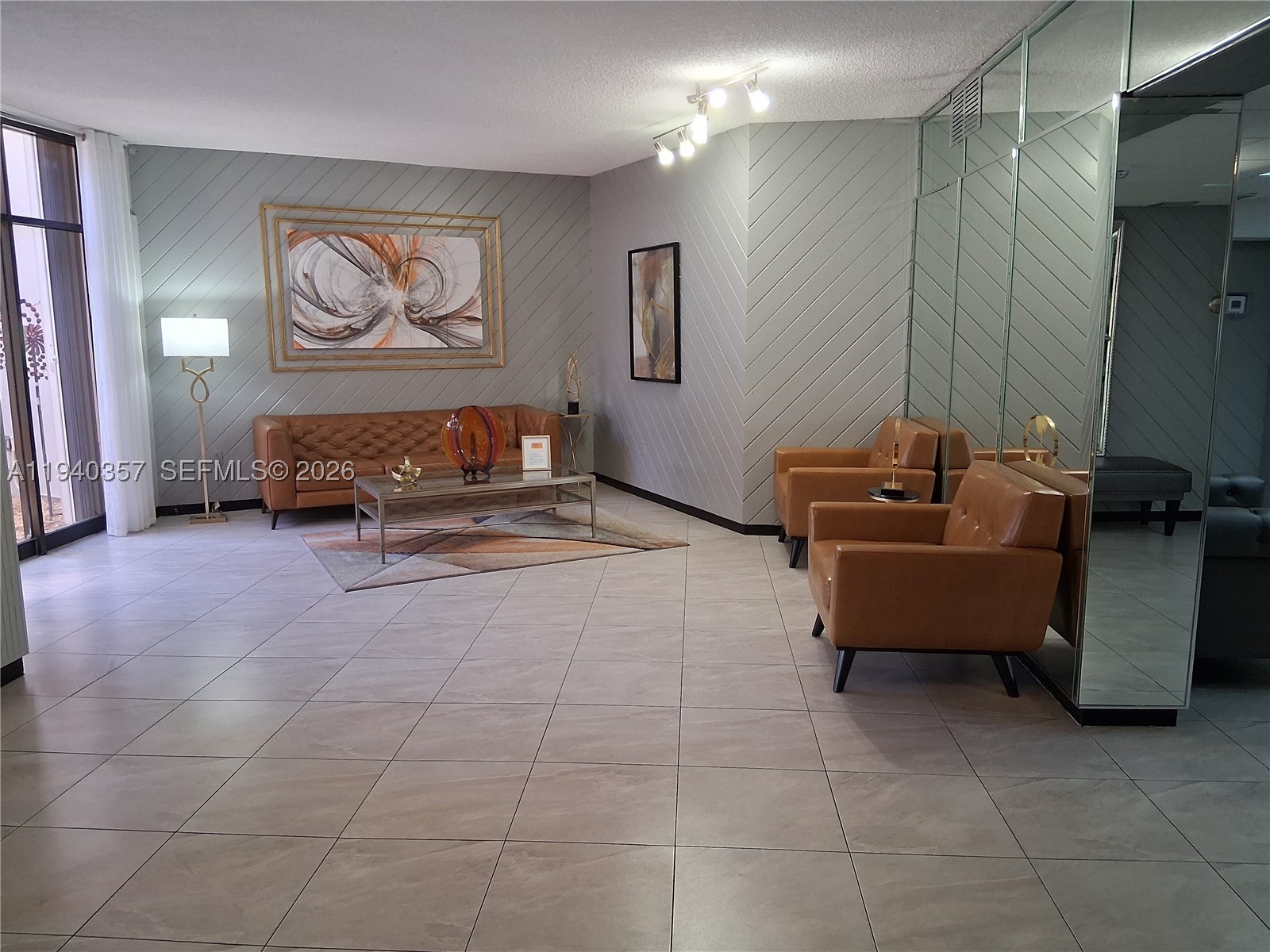 Pembroke Pines photo 2