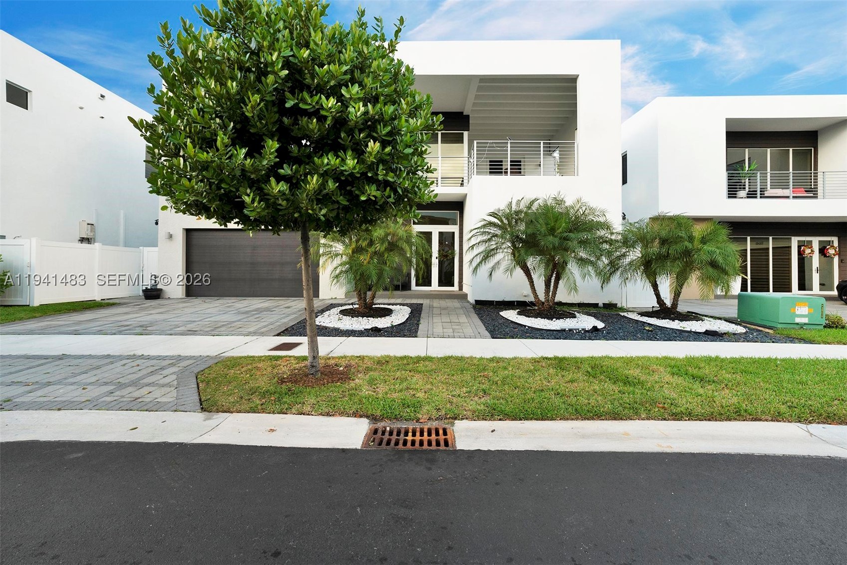 Doral photo 2