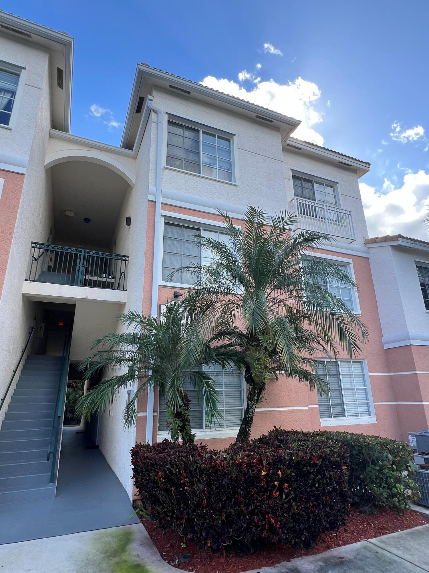 Palm Beach Gardens photo 1