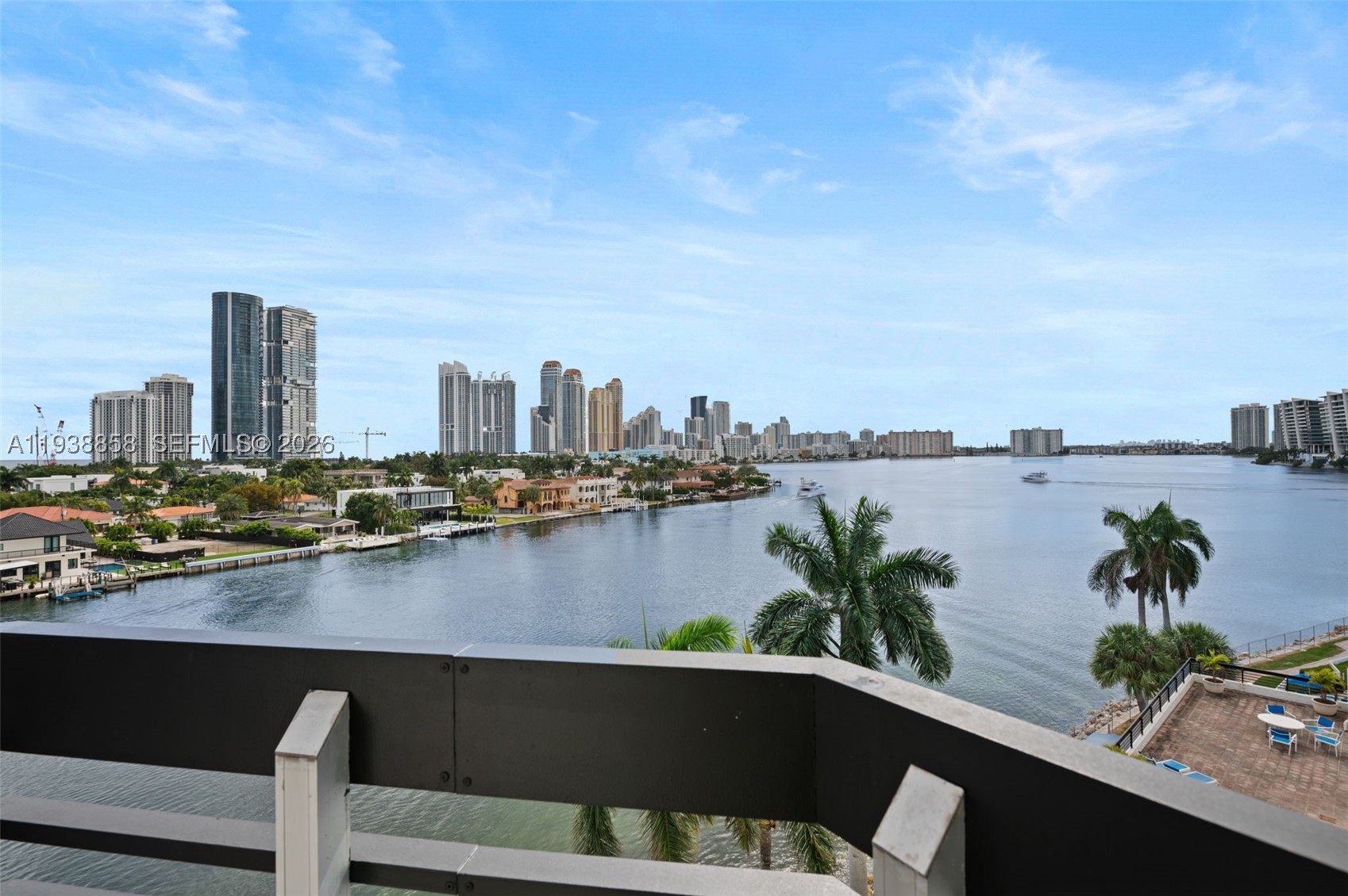Aventura photo 2