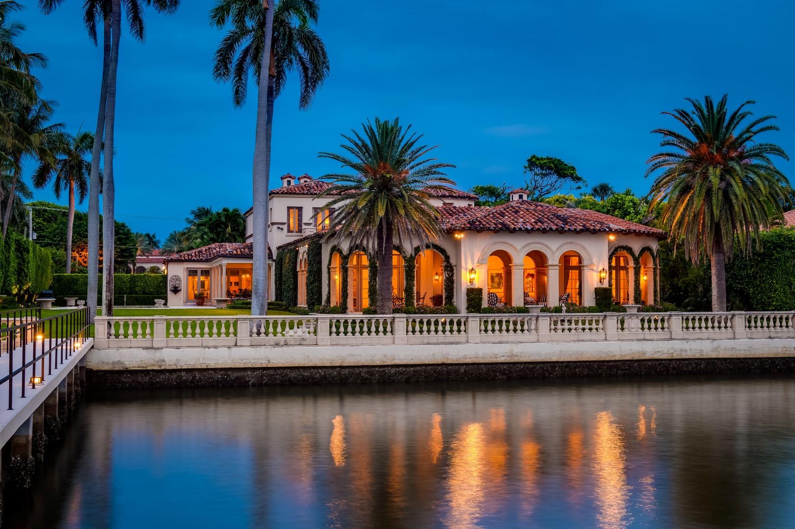 Palm Beach photo 1