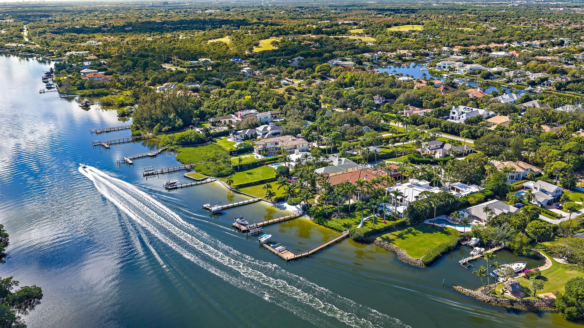 Palm Beach Gardens photo 3
