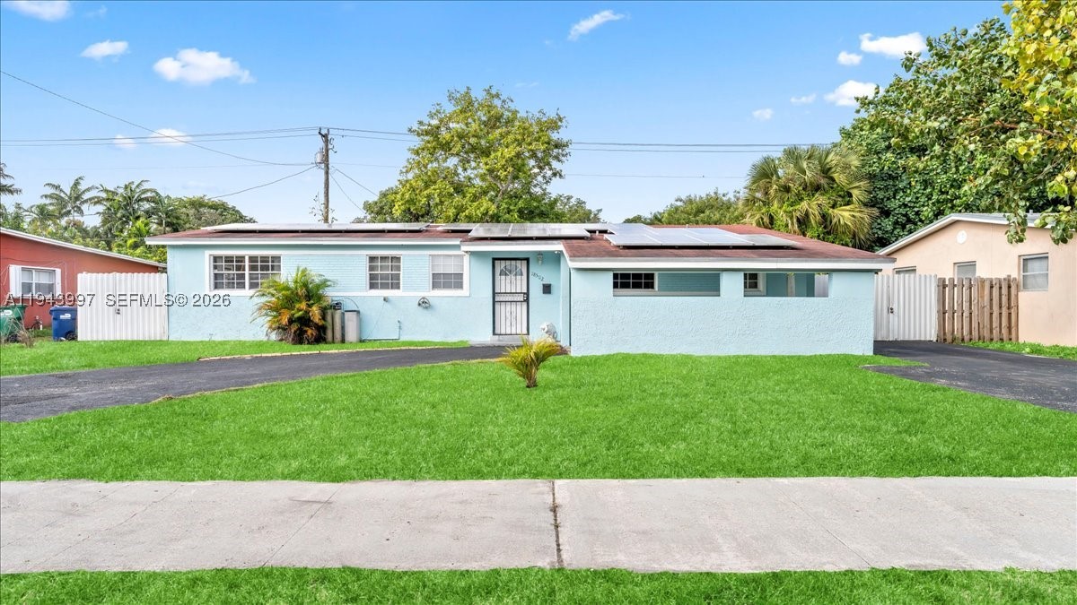 Miami Gardens photo 2