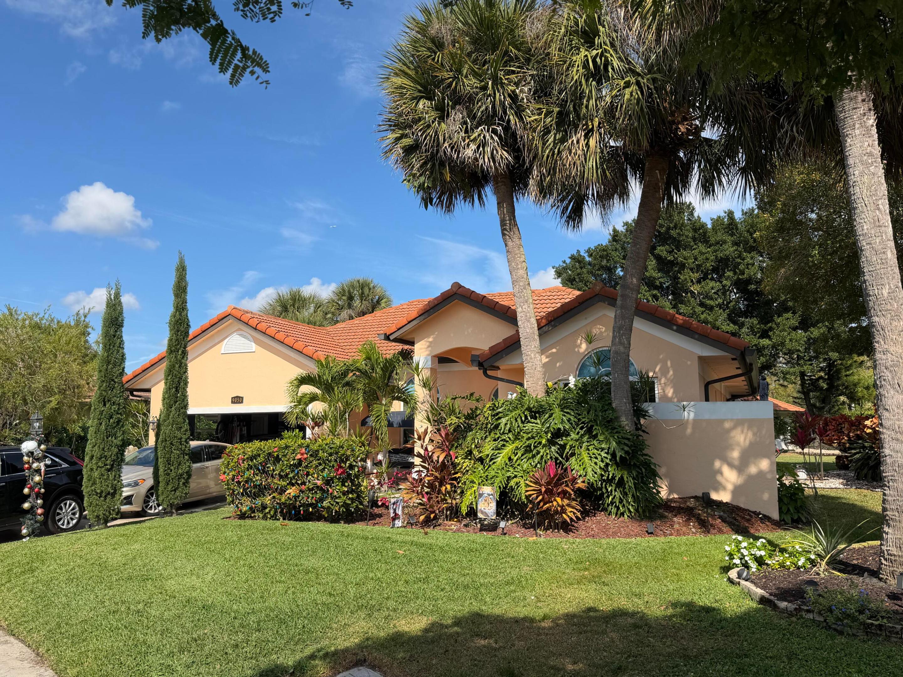 Palm Beach Gardens photo 1