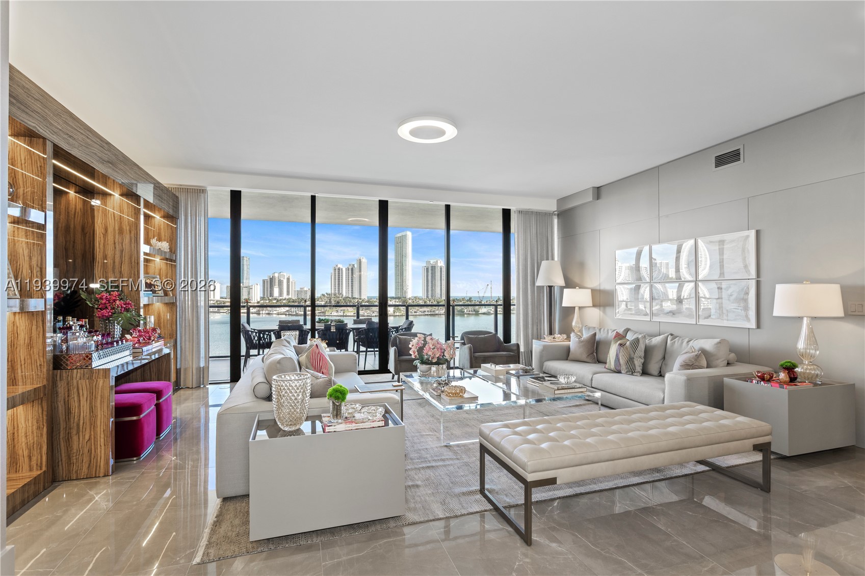 Aventura photo 1