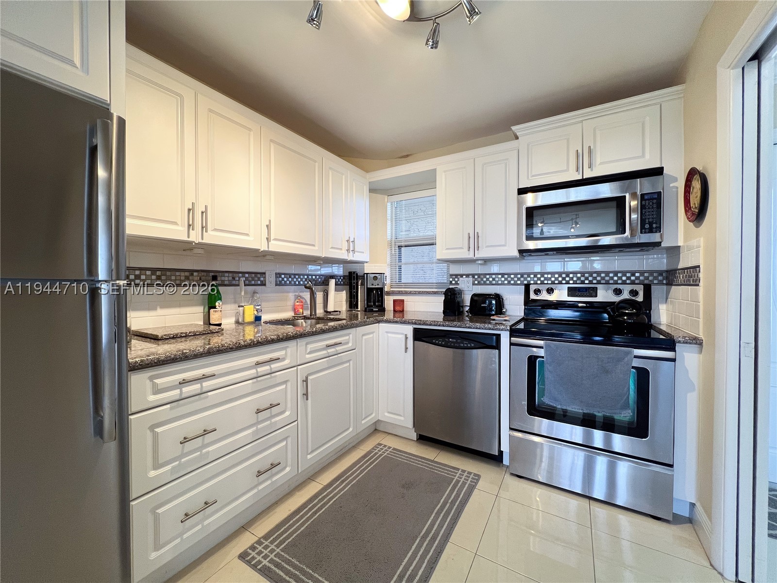 Pembroke Pines photo 3