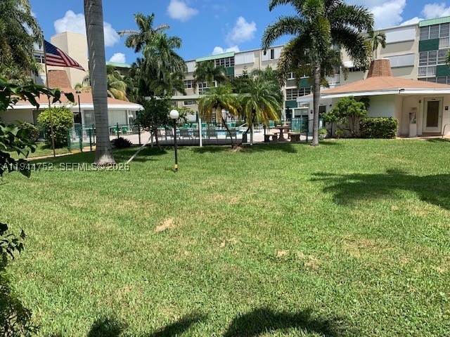 Hallandale Beach photo 2