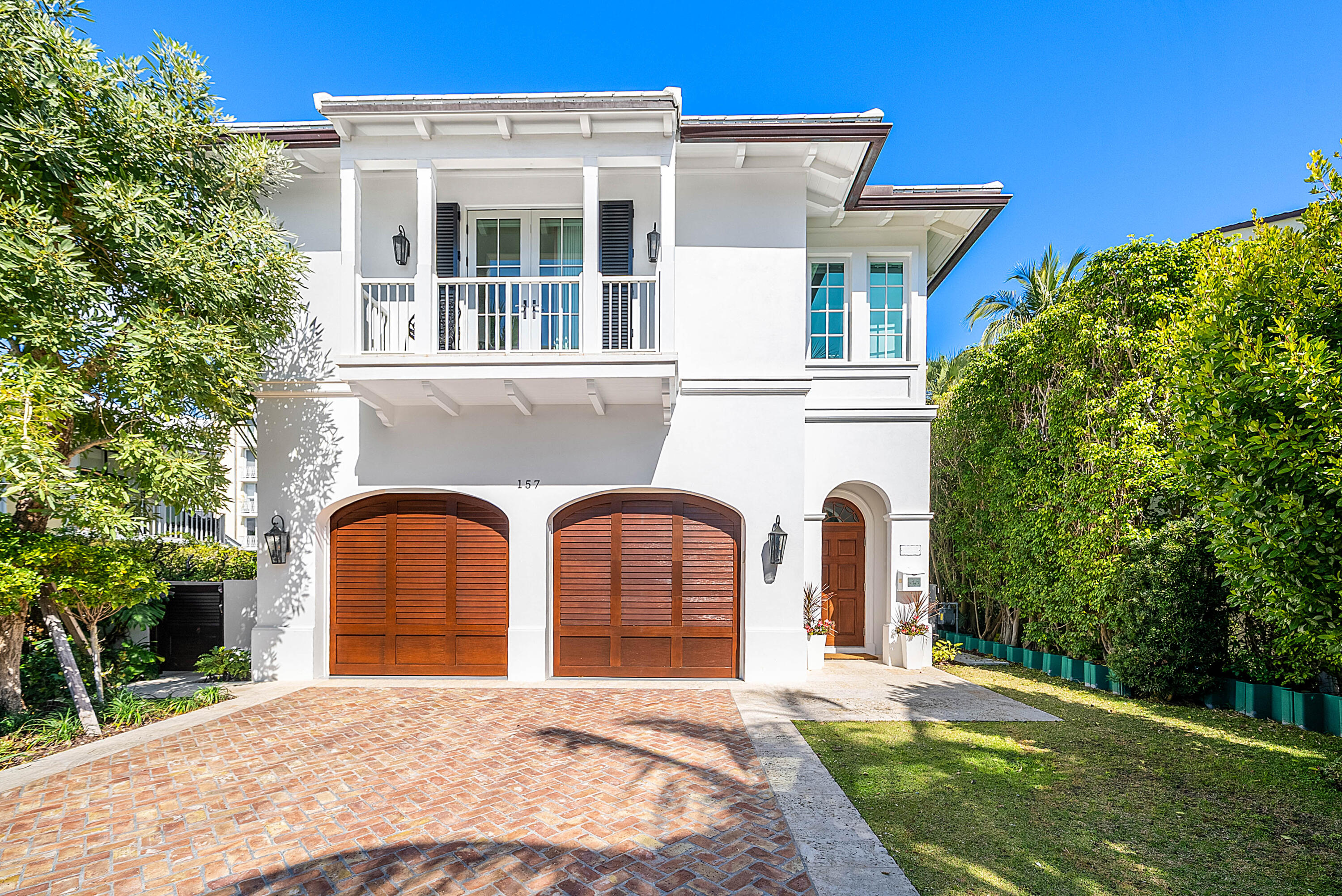 Palm Beach photo 1