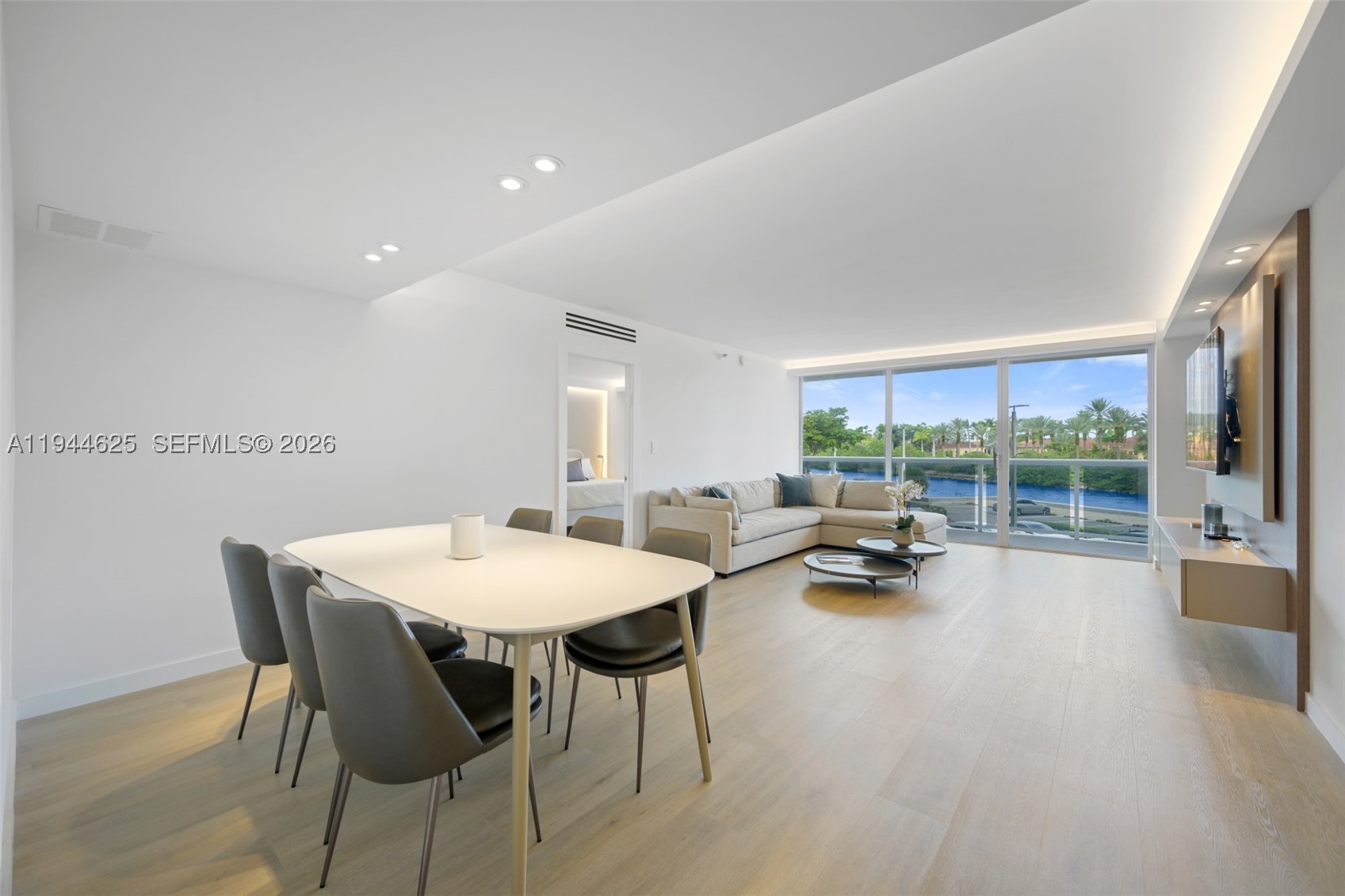 Aventura photo 2