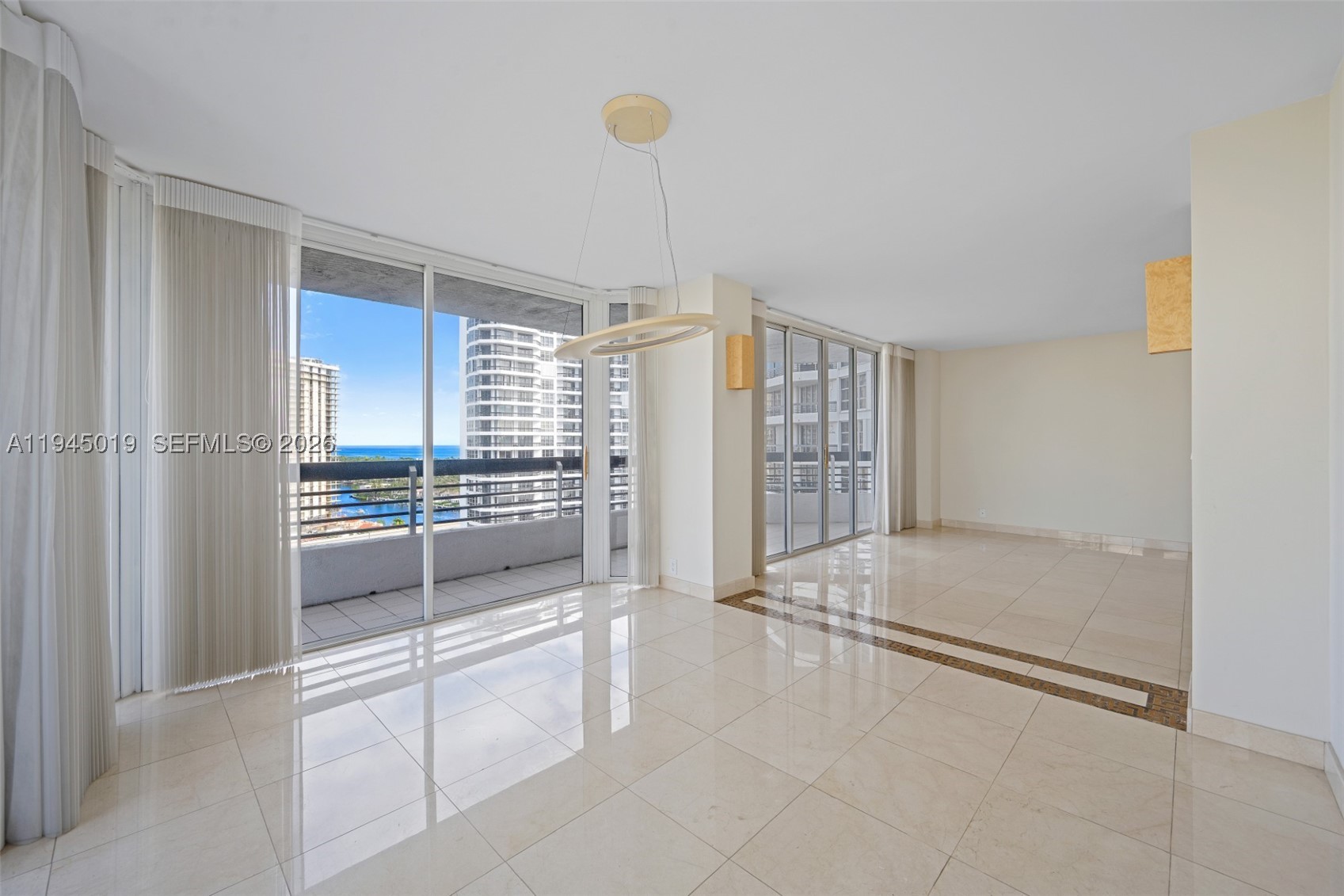 Aventura photo 2