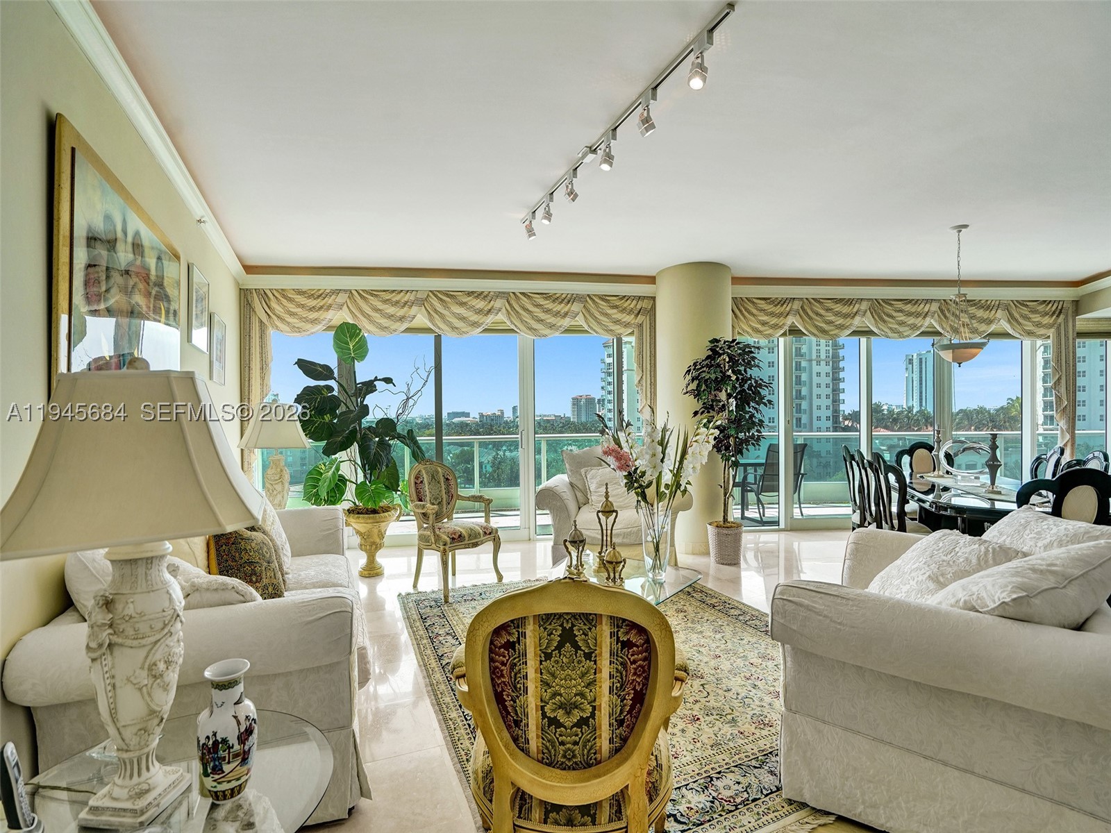Aventura photo 3