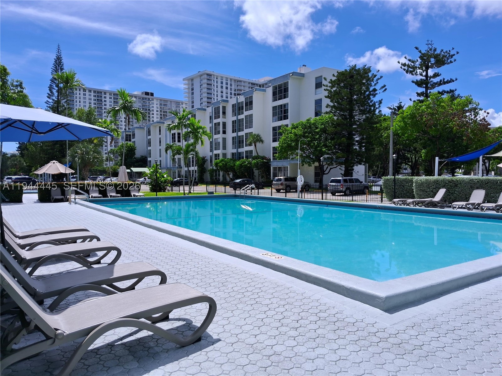 Sunny Isles Beach photo 1