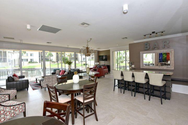 Palm Beach Gardens photo 3