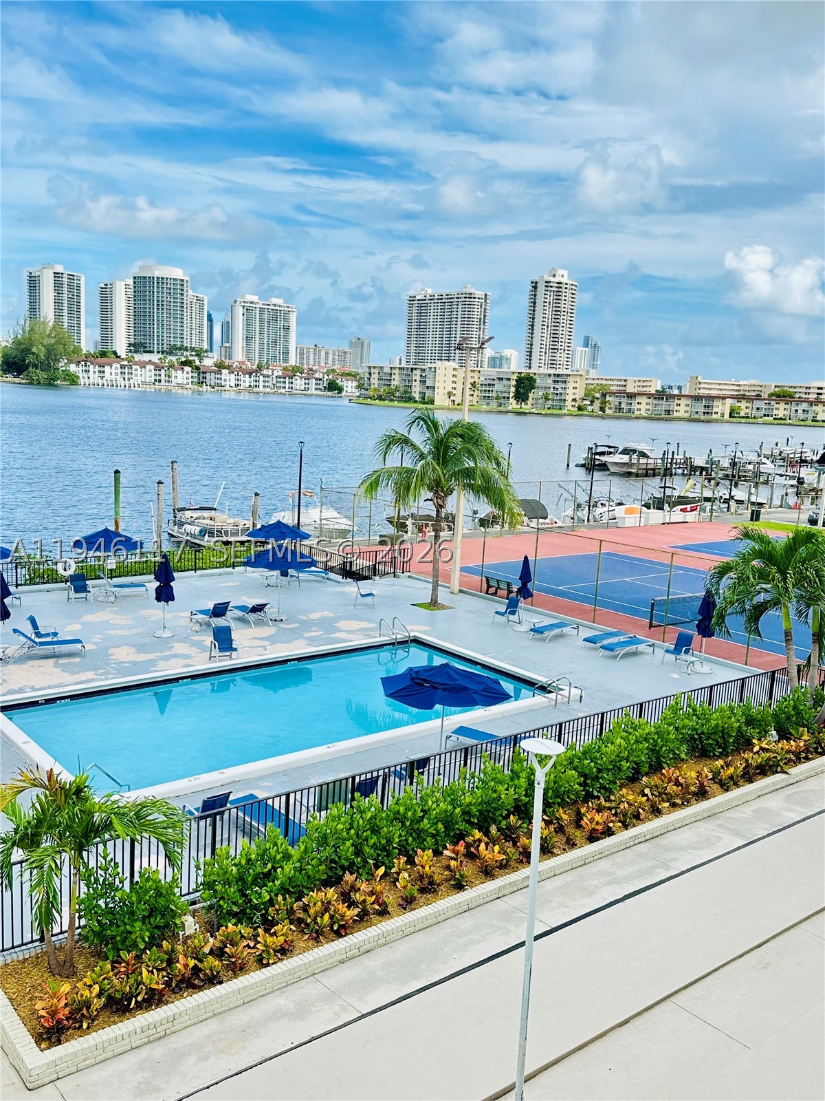 Aventura photo 1