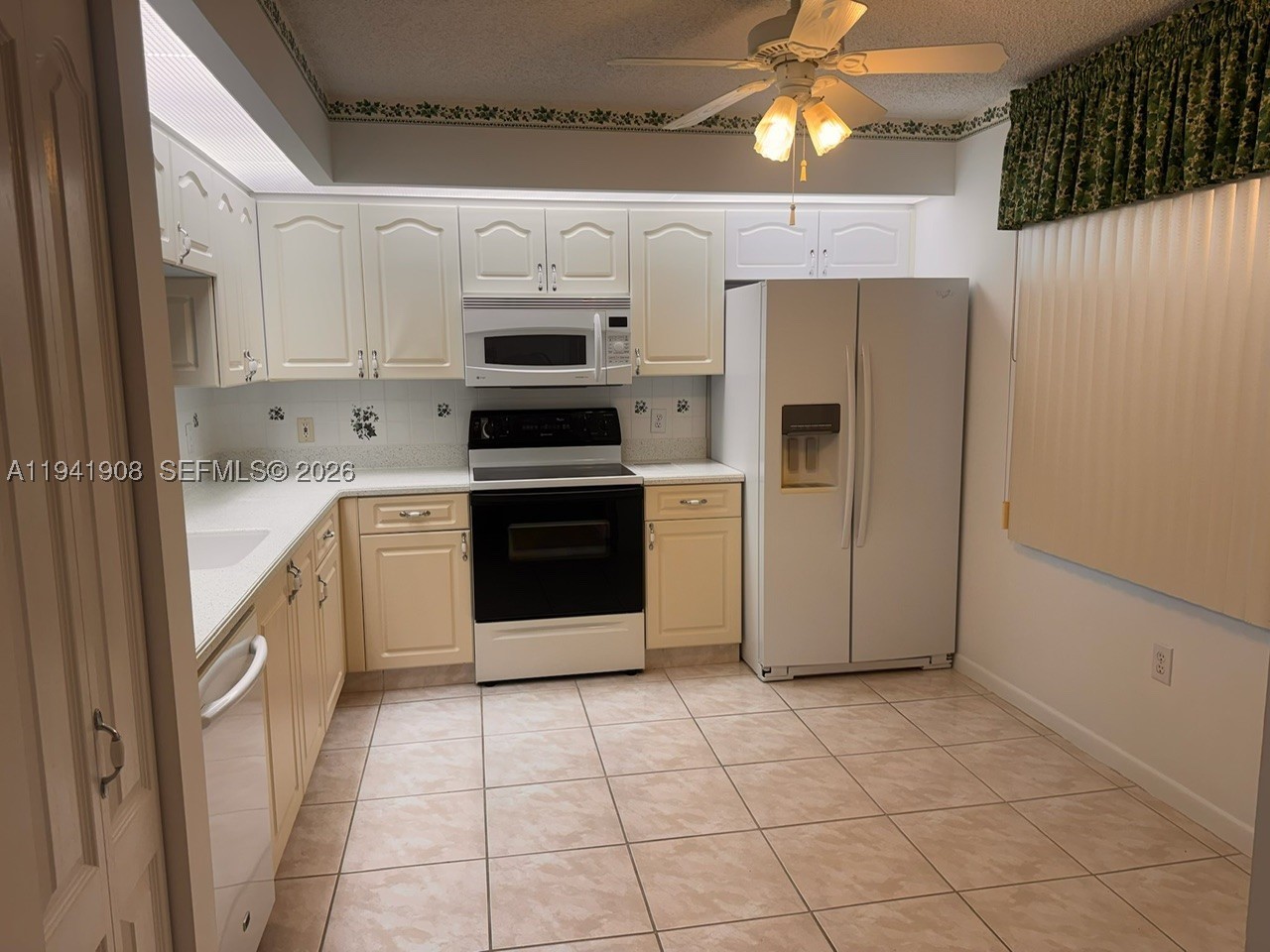 Pembroke Pines photo 3