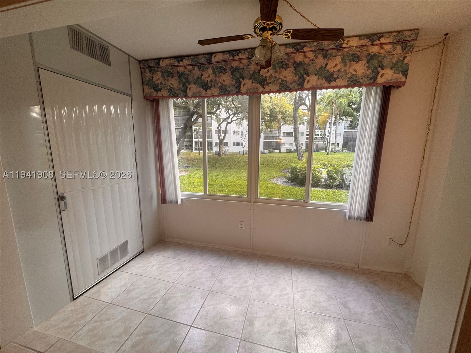 Pembroke Pines photo 4